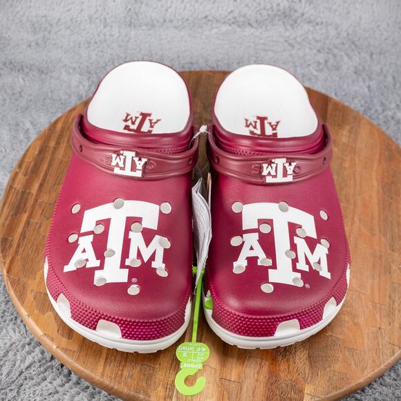 Crocs Texas A&M Aggies NCAA Classic Clogs Slip On Maroon White Logo Size 13 Mens - Picture 2 of 5